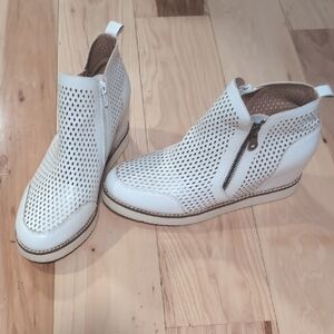 Mi.iM White Perforated Ankle Boots with Zipper